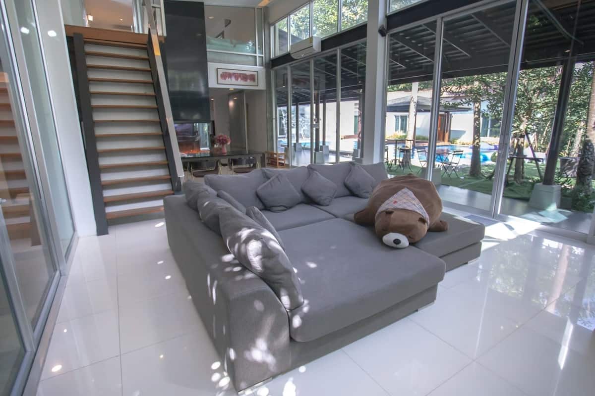 Panoramic House, Pool View, Poolside | Living area