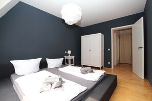 1 bedroom, premium bedding, iron/ironing board, free cribs/infant beds - DRUSCHBA Boutique Apartment (Leipzig)