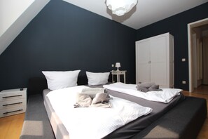 1 bedroom, premium bedding, iron/ironing board, free cribs/infant beds - DRUSCHBA Boutique Apartment (Leipzig)