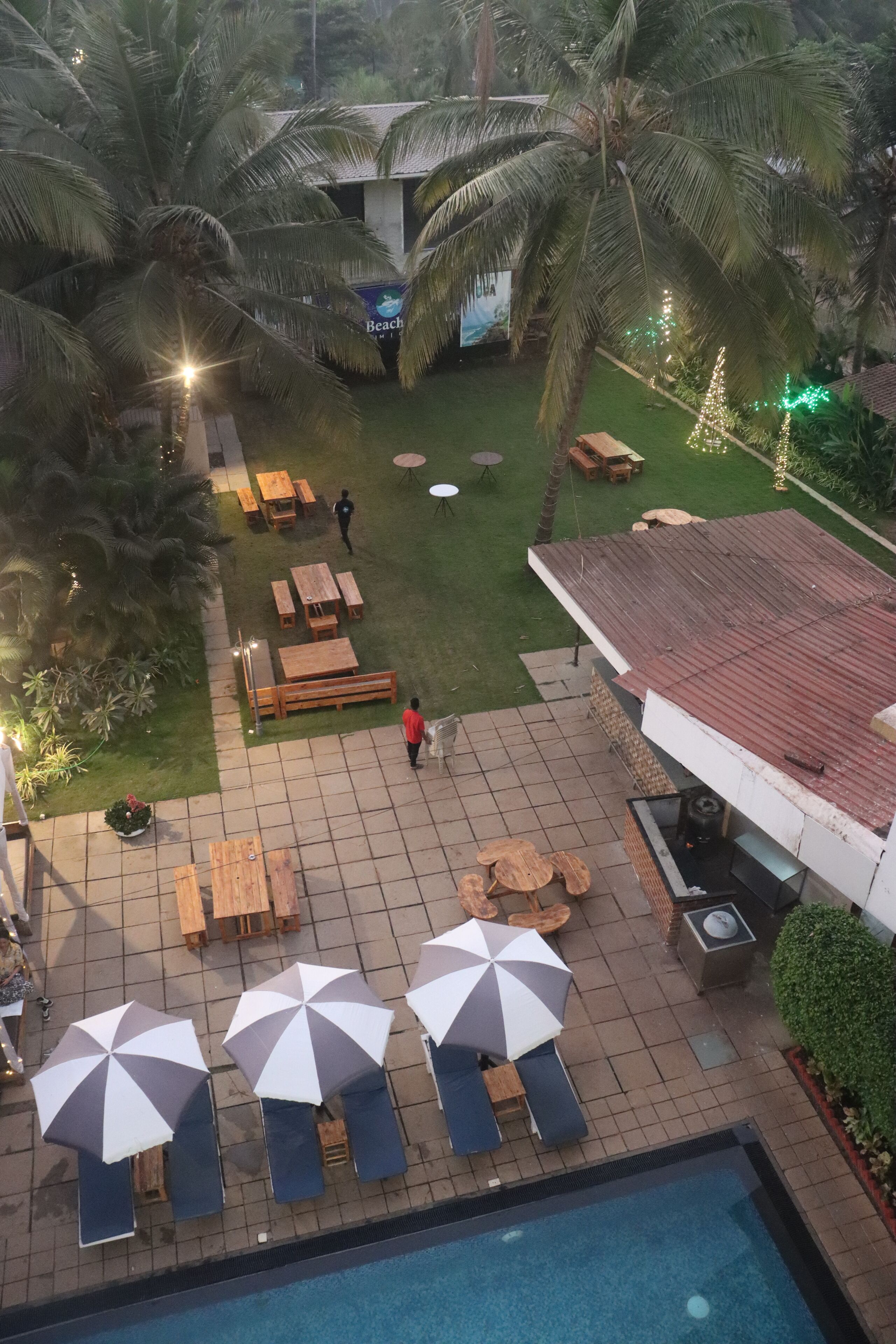 Premium Pool View Room with Balcony | Premium bedding, in-room safe, desk, blackout curtains