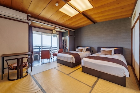 In-room safe, blackout drapes, iron/ironing board, free WiFi. Sado Resort Hotel Azuma