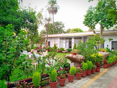 Toppers corner-A Boutique Garden Resort