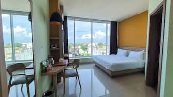 Deluxe Single Room | Desk, blackout drapes, free WiFi