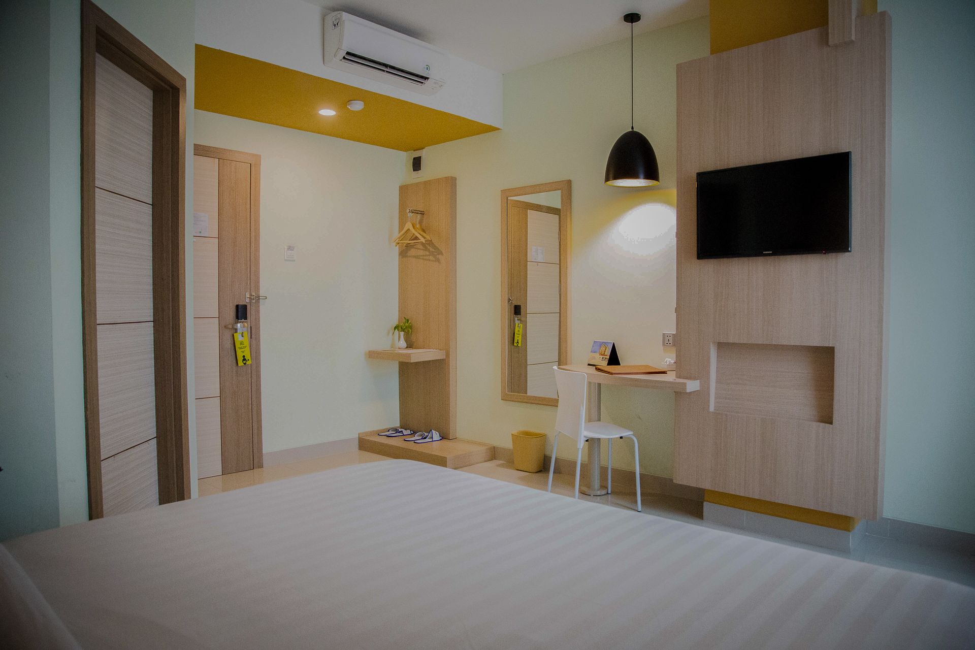 Chambre Simple Deluxe, 1 très grand lit | Bureau, rideaux occultants, Wi-Fi gratuit