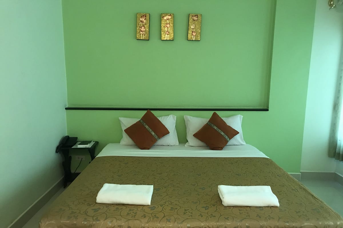 Standard Double Room | Free WiFi