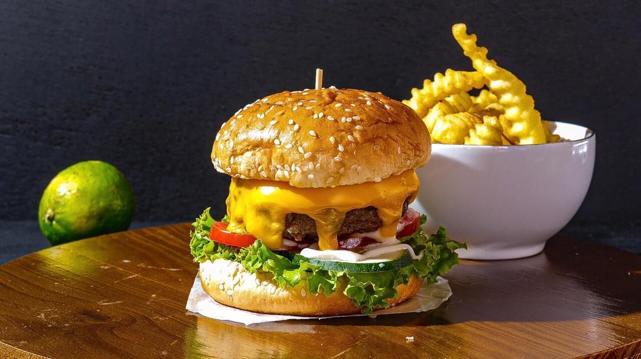 breakfast, lunch and dinner served