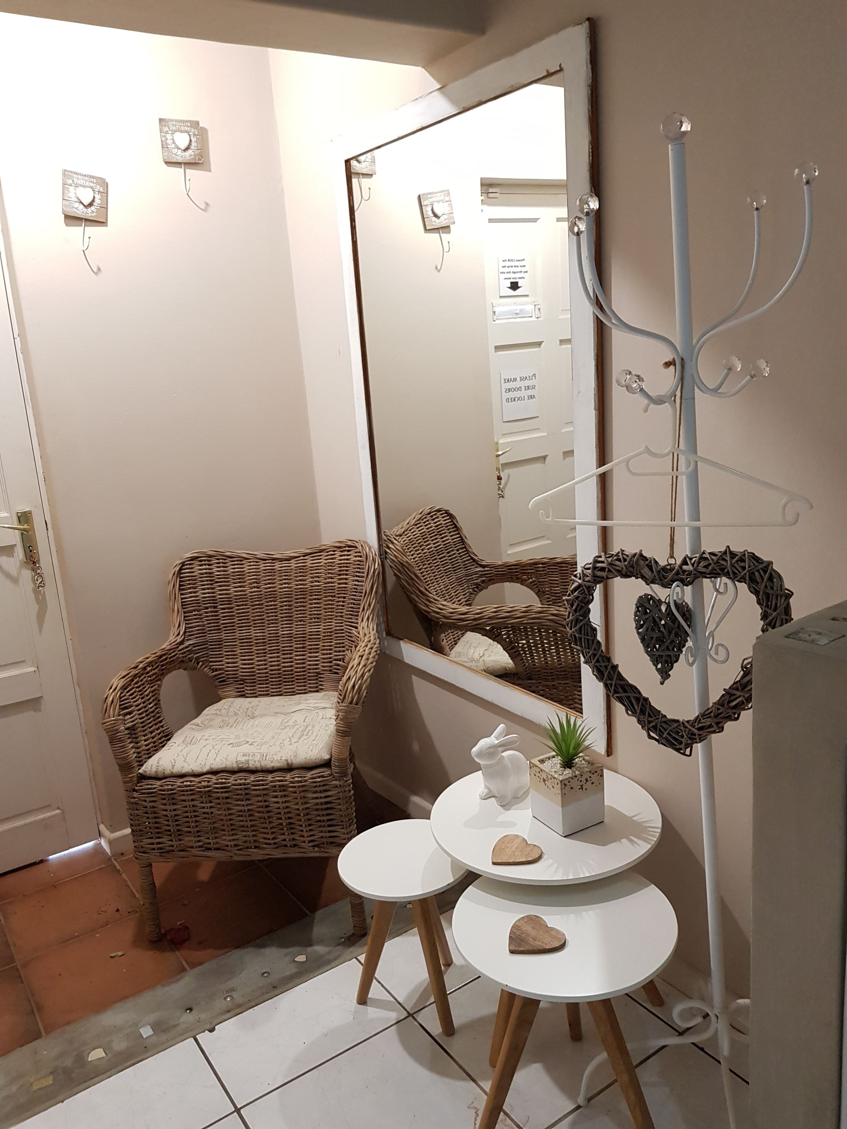 Televisión LED de 32 pulgadas con canales vía satélite y televisión 