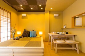 Living room - Chacha-an (Osaka)