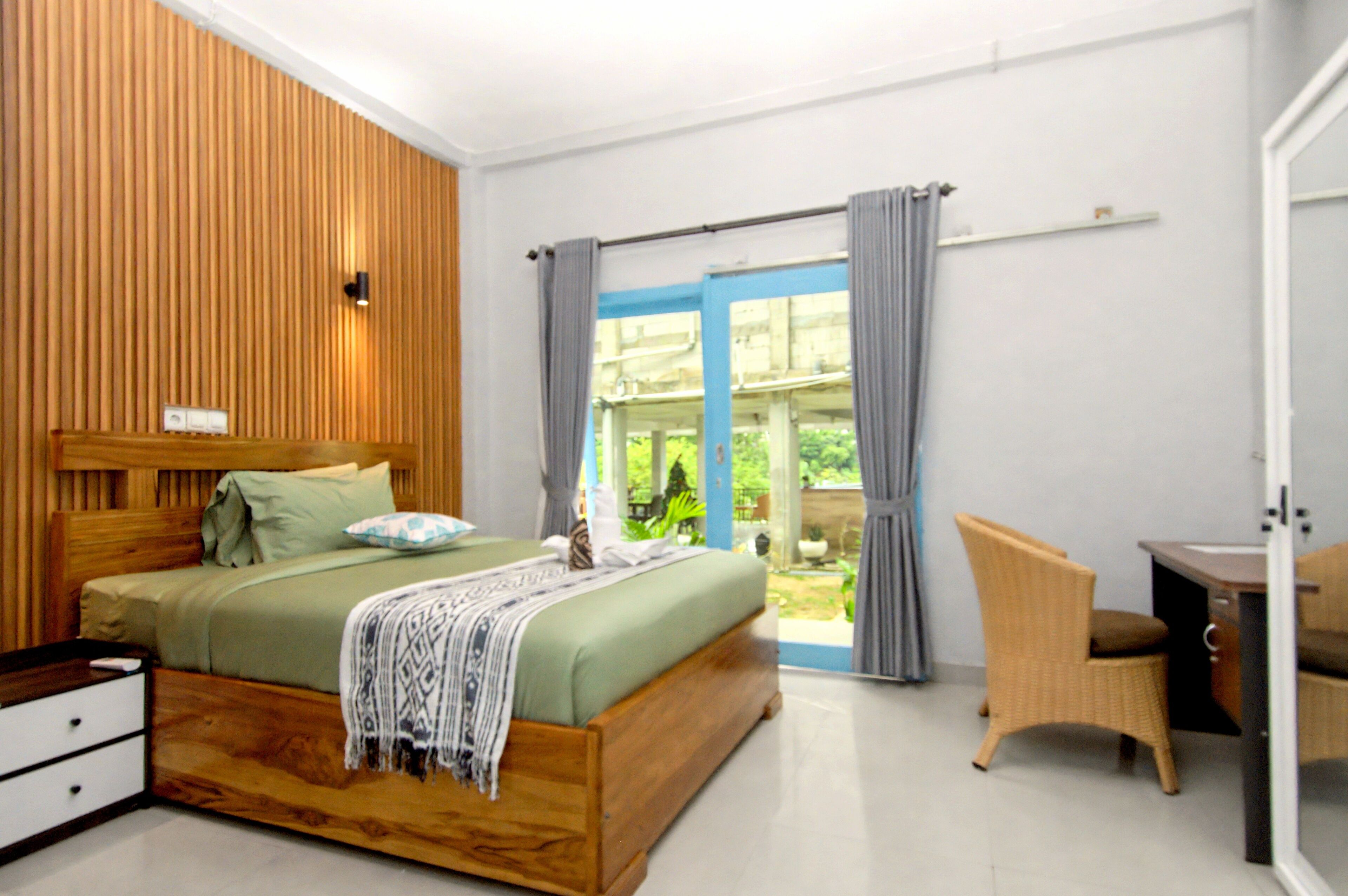 Standard Double Room | Desk, laptop workspace, blackout curtains, free WiFi