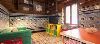 Arc House Sevilla - Hostel