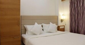Habitación estándar, 1 habitación, para fumadores | Escritorio, insonorización y wifi gratis 