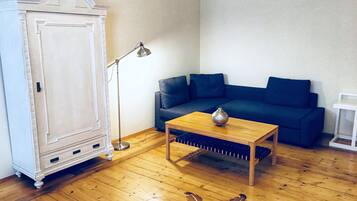 Quadruple Room | Premium bedding, down comforters, pillowtop beds, desk