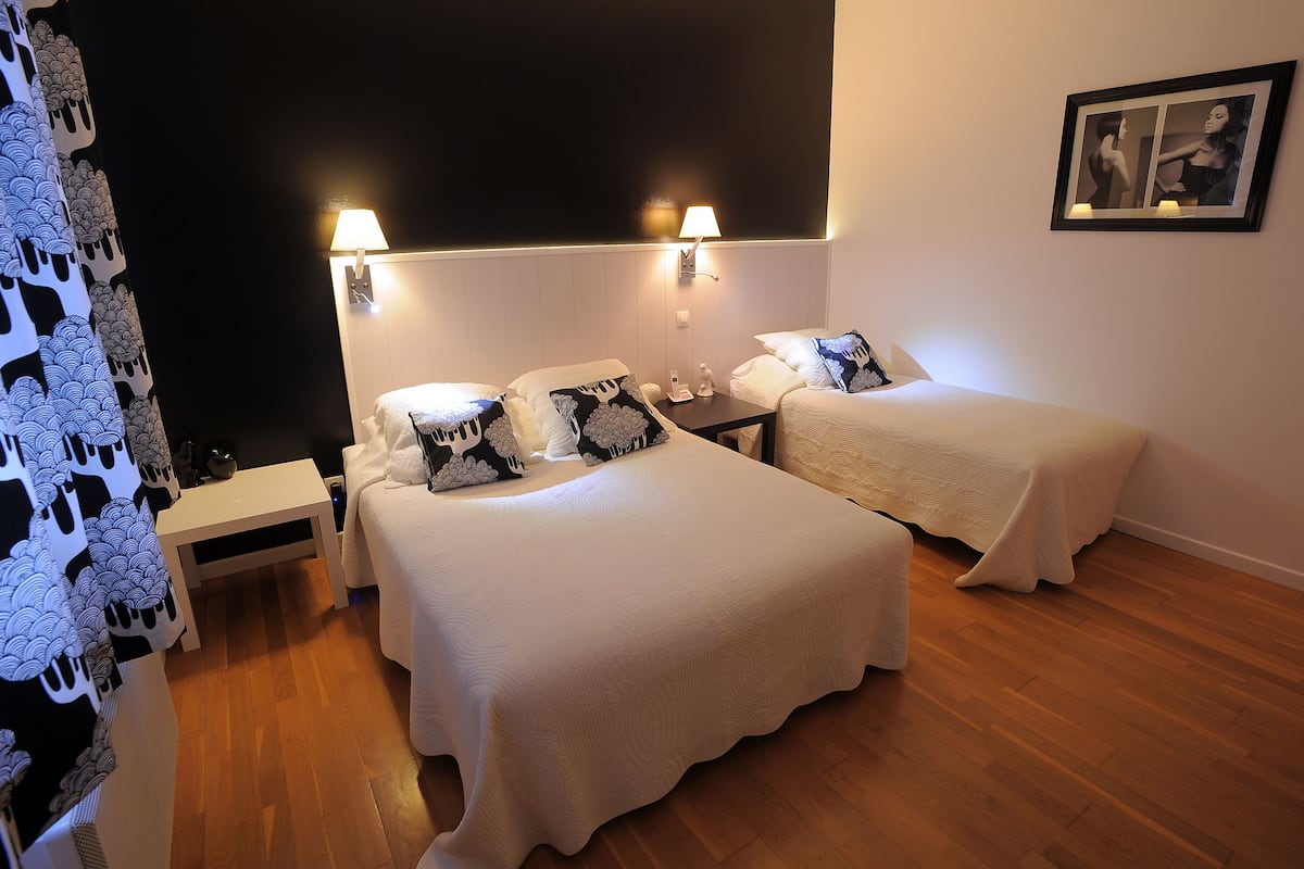 triple room | 1 bedroom, individually decorated, individually furnished