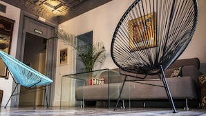 Lobby sitting area - Casa Kessler Barcelona - Hostel (Barcelona)