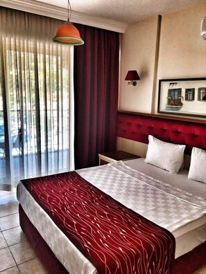 In-room safe, desk, iron/ironing board, free WiFi - Calipso Beach Turunc Hotel (Marmaris)