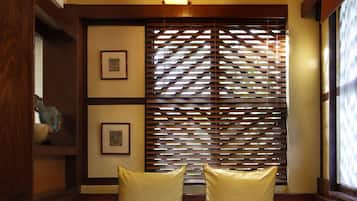 Premium Bungalow (Lotus 1) | Living area | LED TV