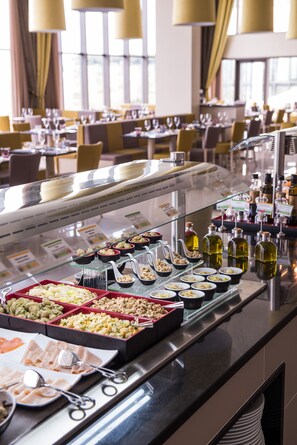 包含每日自助早餐