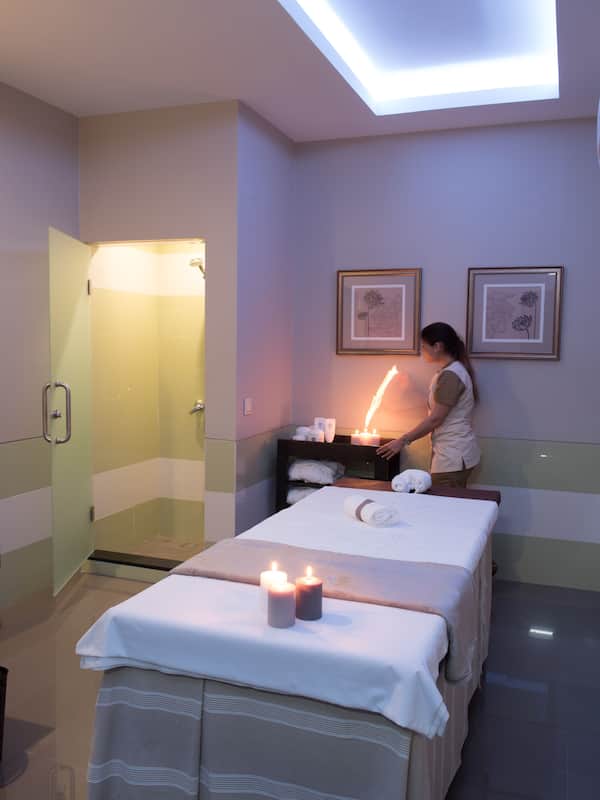 Sauna, hot tub, steam room, body treatments, aromatherapy, body wraps