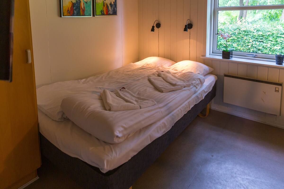 Comfort Cabin | Free WiFi, bed sheets