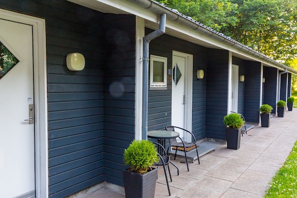 32 inci televisyen skrin rata dengan kabel, TV