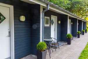 Televisión de pantalla plana de 32 pulgadas con canales por cable