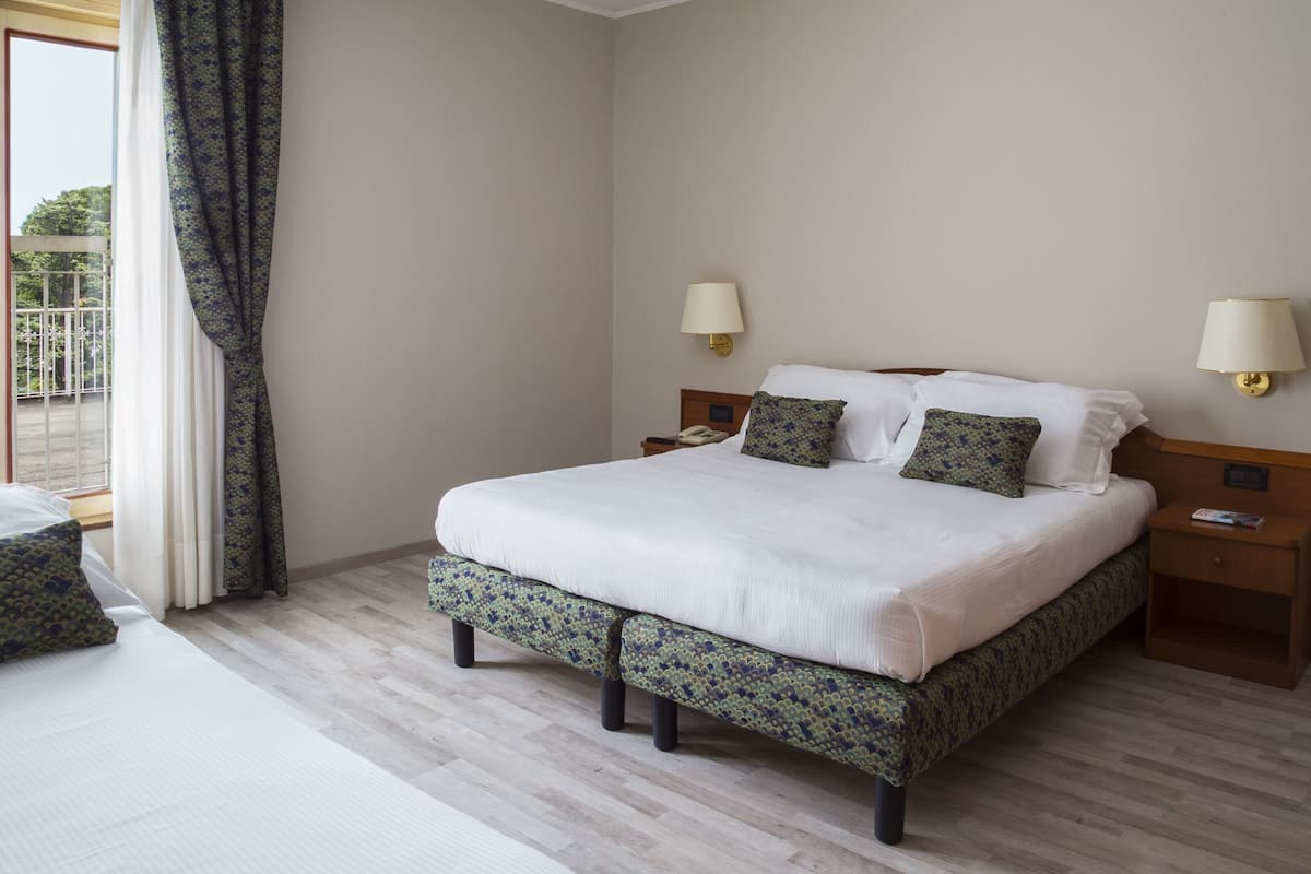 standard triple room | desk, blackout curtains, iron/ironing board, rollaway beds