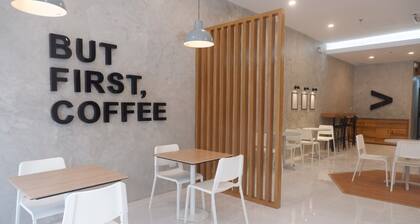 Hop Inn Hotel Aseana City