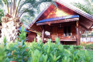 Minibar, blackout curtains, free WiFi