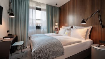 Small | Hochwertige Bettwaren, Daunenbettdecken, Minibar, Zimmersafe