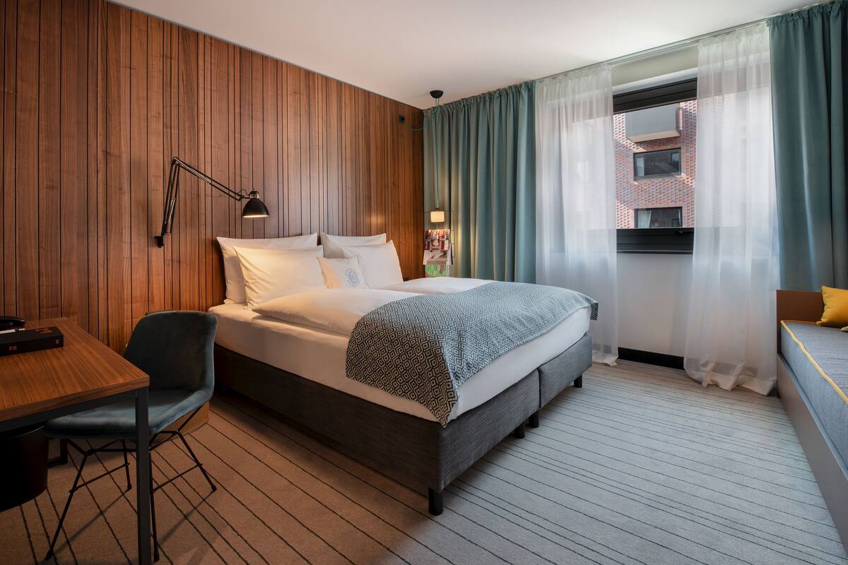 Medium Plus | Premium bedding, down duvets, minibar, in-room safe