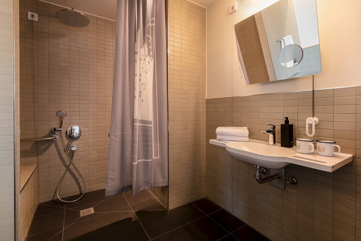 large | bathroom | shower, rainfall showerhead, free toiletries, hair dryer