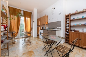 Full-sized fridge, microwave, stovetop, espresso maker - Imperiale Roma Trastevere (Rome)