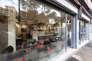 Free daily continental breakfast  - Imperiale Roma Trastevere (Rome)