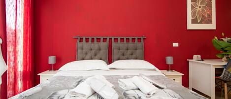 1 bedroom, desk, iron/ironing board, free WiFi