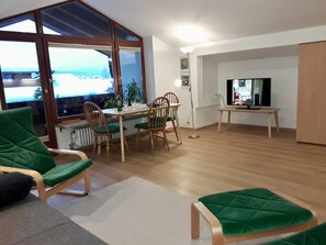 Comfort-lejlighed - 1 soveværelse - balkon | Stue | Fladskærms-tv