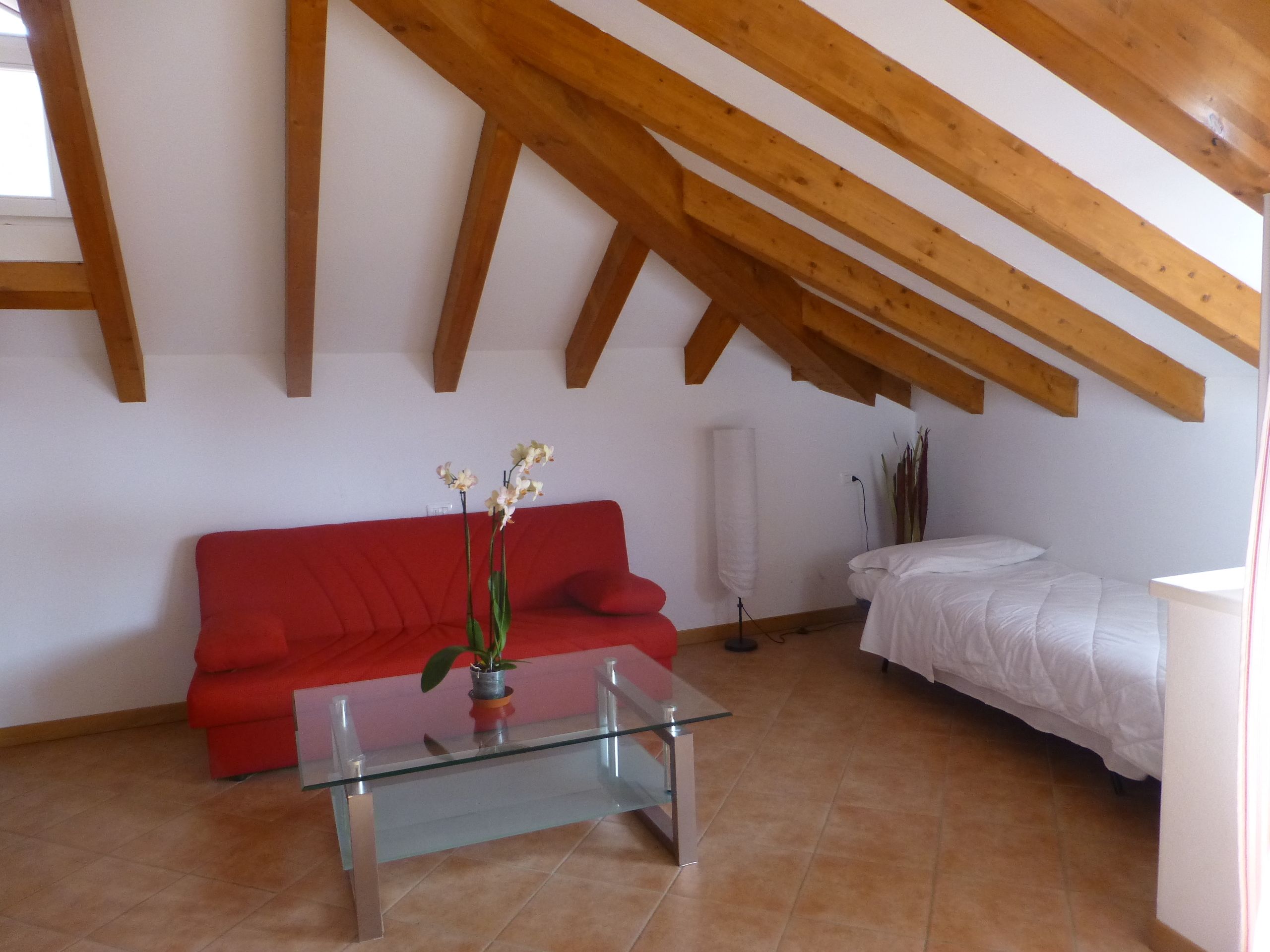 Appartamento Deluxe, bagno in camera | 1 camera, una cassaforte in camera, una scrivania, insonorizzazione