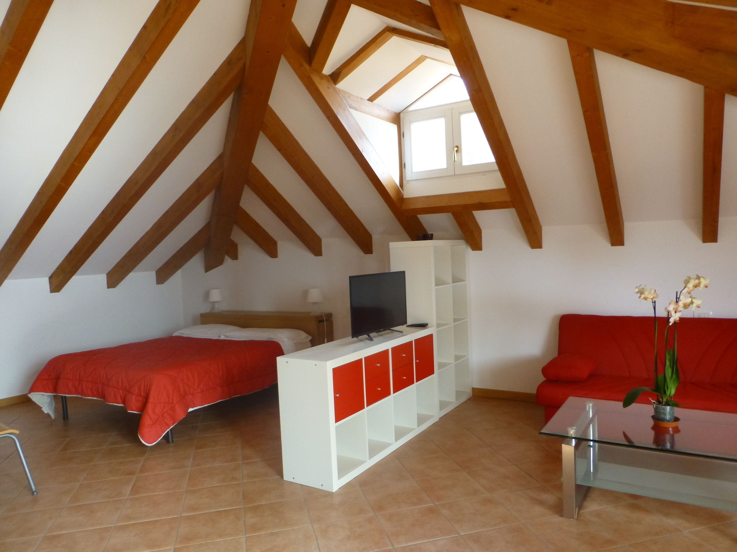 Deluxe-huoneisto, kylpyhuone makuuhuoneen yhteydessä | 1 makuuhuone, tallelokero huoneessa, työpöytä, äänieristys