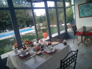 Restaurant - Chambres d'hôtes de Vérédème (Pujaut)