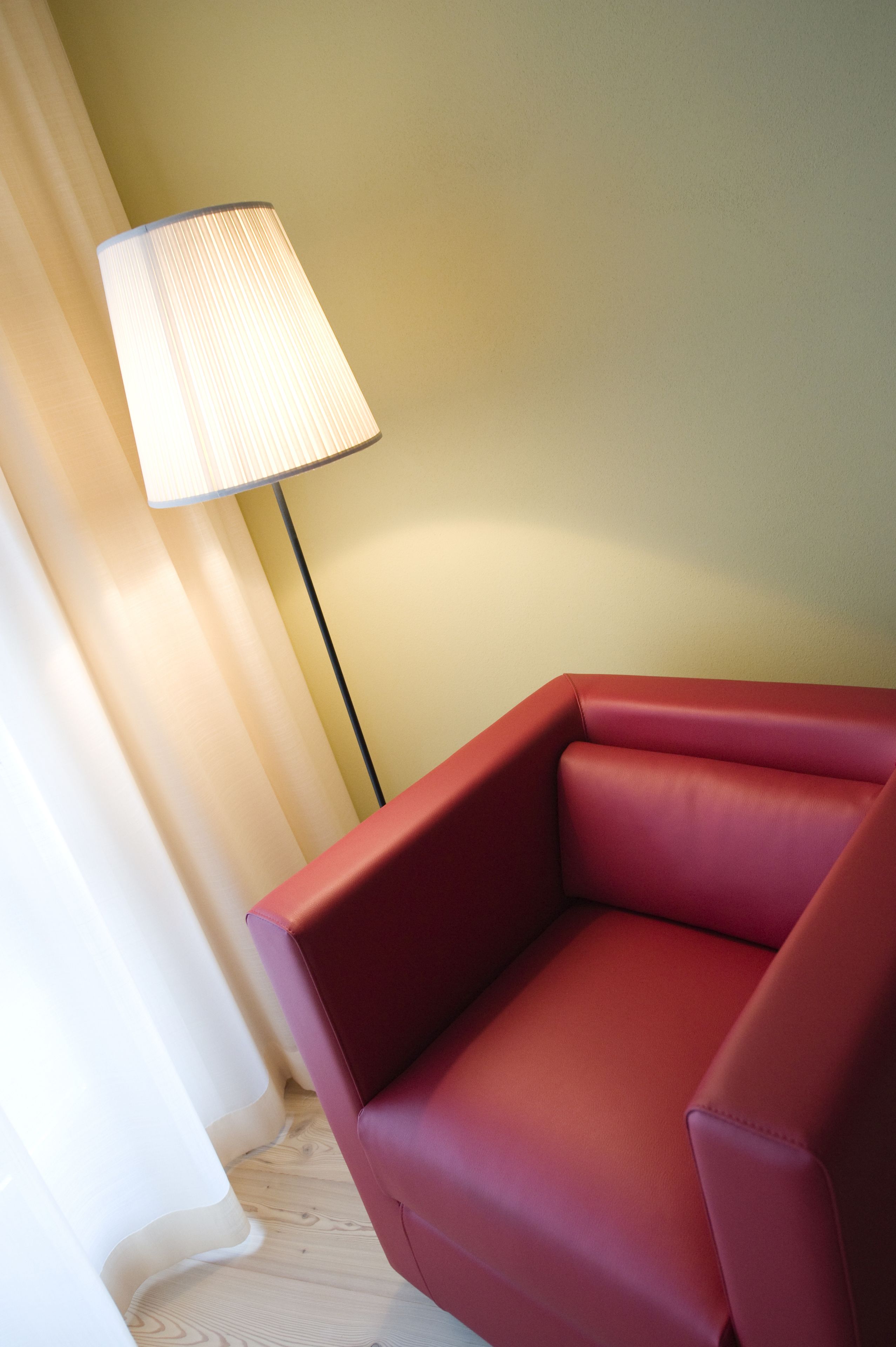 living area | flat-screen tv