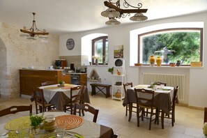 Petit déjeuner buffet compris tous les jours