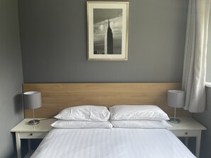 Standard Double Room, 1 Double Bed, Ensuite | Premium bedding, Select Comfort beds, iron/ironing board, free WiFi - Haymills Guesthouse (Solihull)
