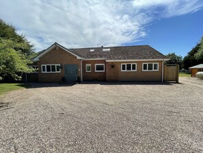 Front of property - Haymills Guesthouse (Solihull)