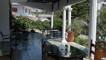 Desayuno buffet incluido todos los días