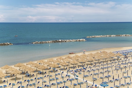 Private beach. Hotel Mara