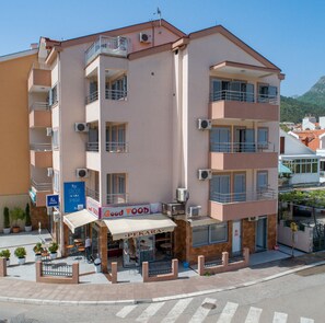 Facciata della struttura