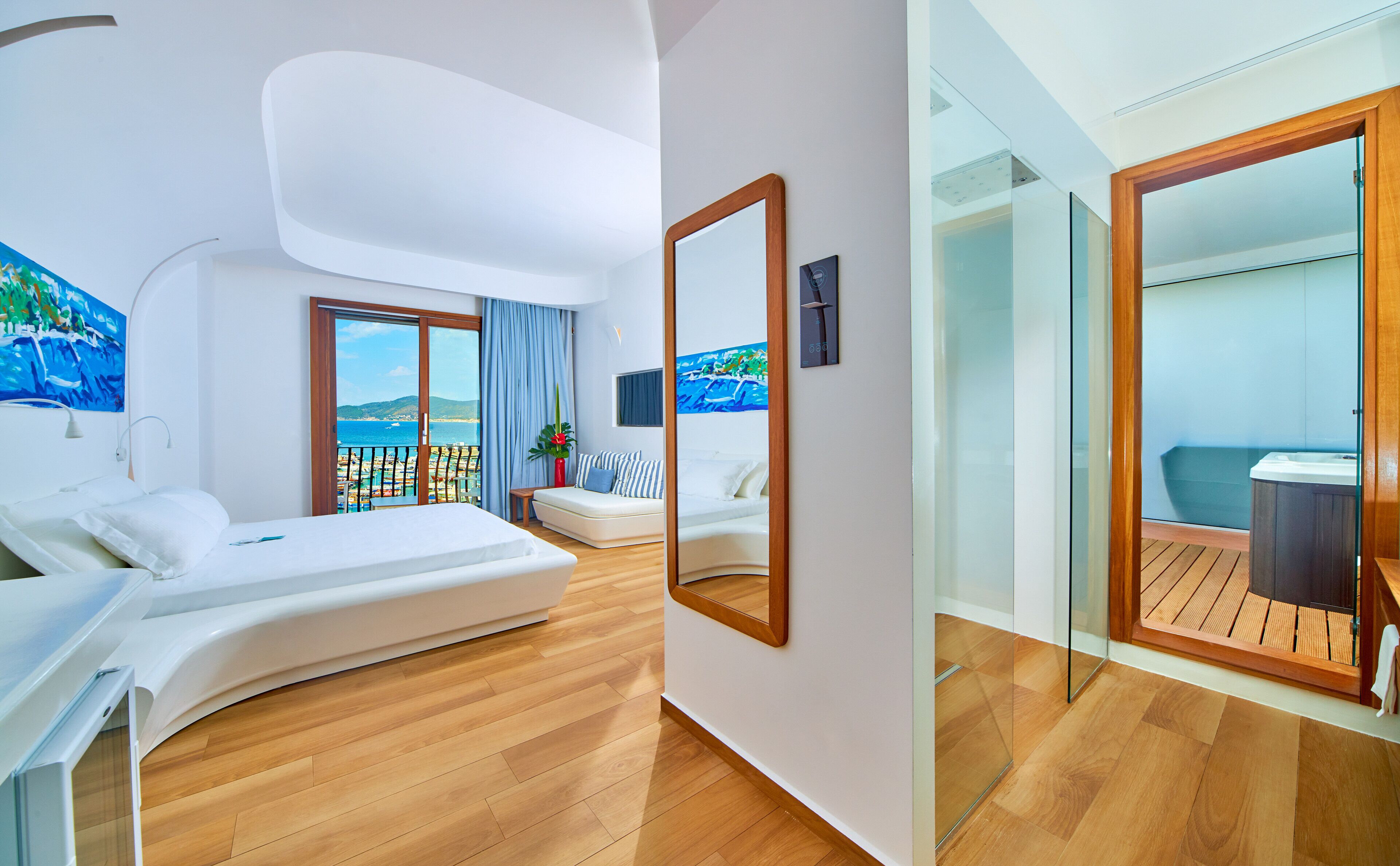 1 bedroom, minibar, in-room safe, individually decorated