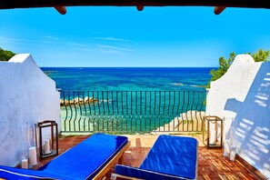 Minibar, caja fuerte, decoración individual y mobiliario individual