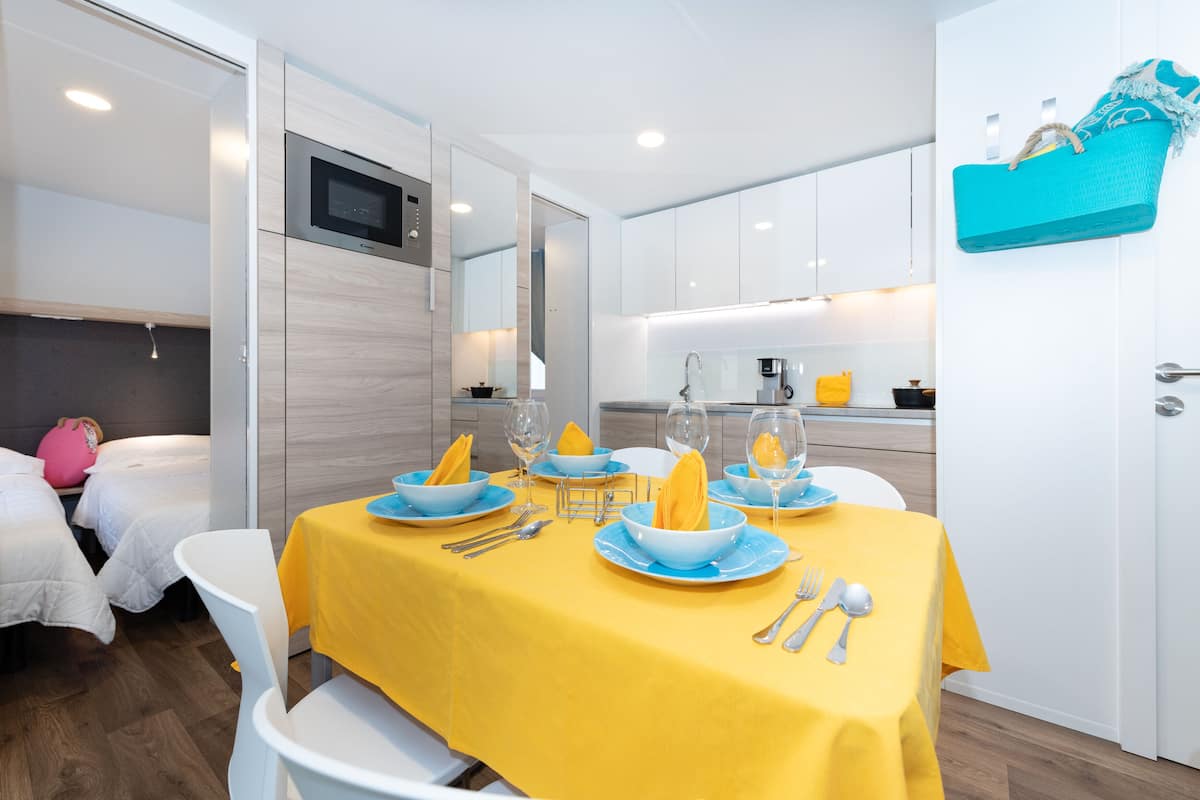 Mobile Home, 3 Bedrooms | Private kitchen | Full-size fridge, highchair
