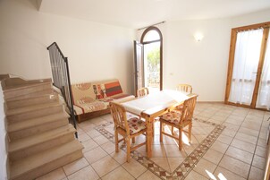 Apartment | Living area | TV