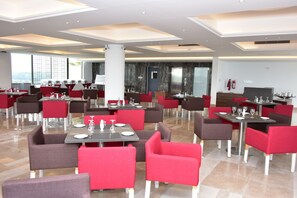 International cuisine - Divine Center (Chowgacha)